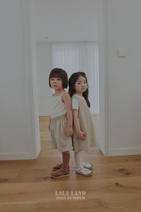 紳士直條反摺正裝短褲 韓國童裝,男童夏裝,中性童裝,童裝推薦,2026夏季童裝,男童穿搭,韓系童裝,中性穿搭,韓國代購
