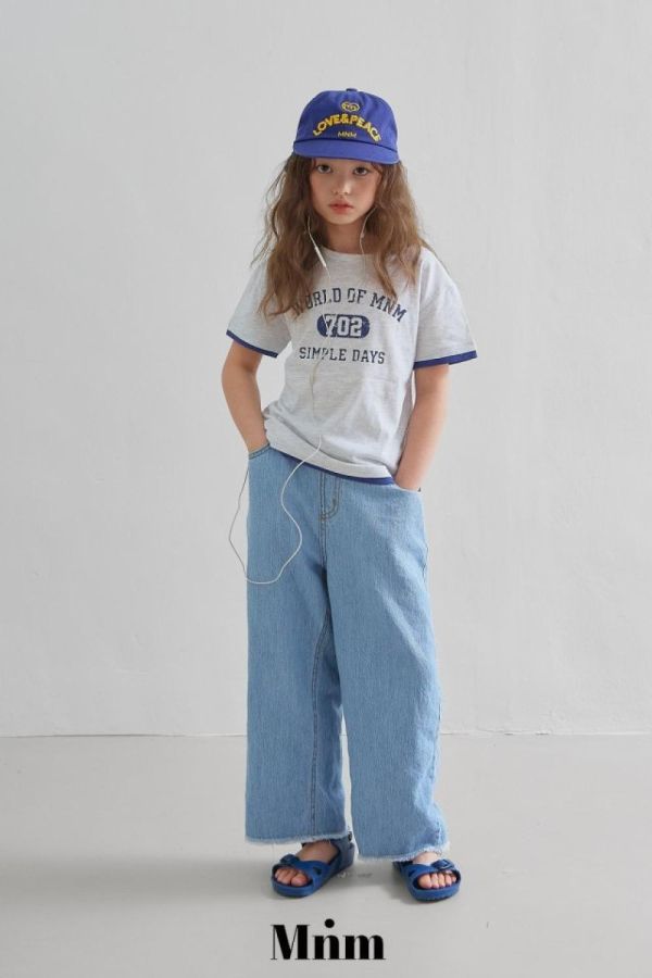 字母層次雙色短袖上衣 韓國童裝,男童夏裝,中性童裝,童裝推薦,2026夏季童裝,男童穿搭,韓系童裝,中性穿搭,韓國代購