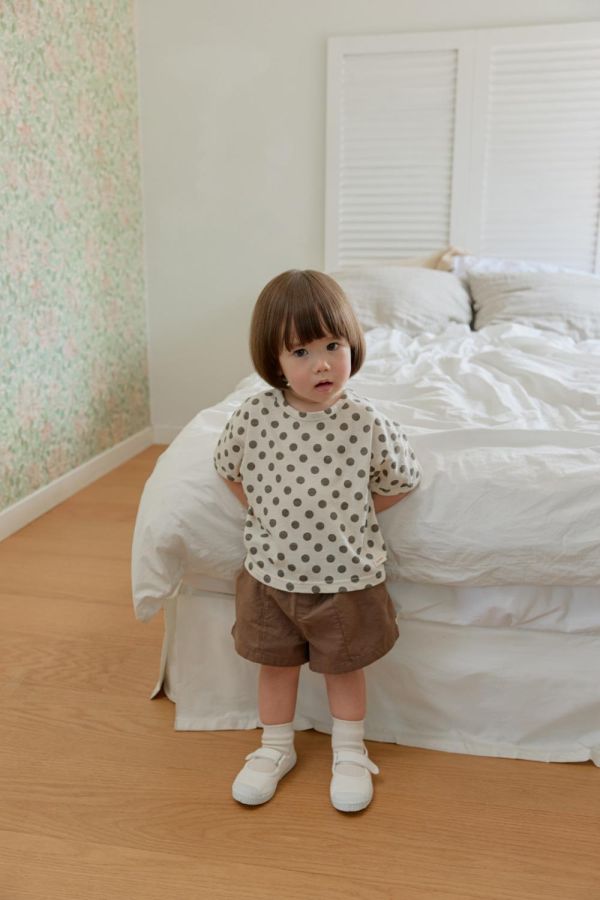 珍珠點點短袖上衣 韓國童裝,男童夏裝,中性童裝,童裝推薦,2026夏季童裝,男童穿搭,韓系童裝,中性穿搭,韓國代購