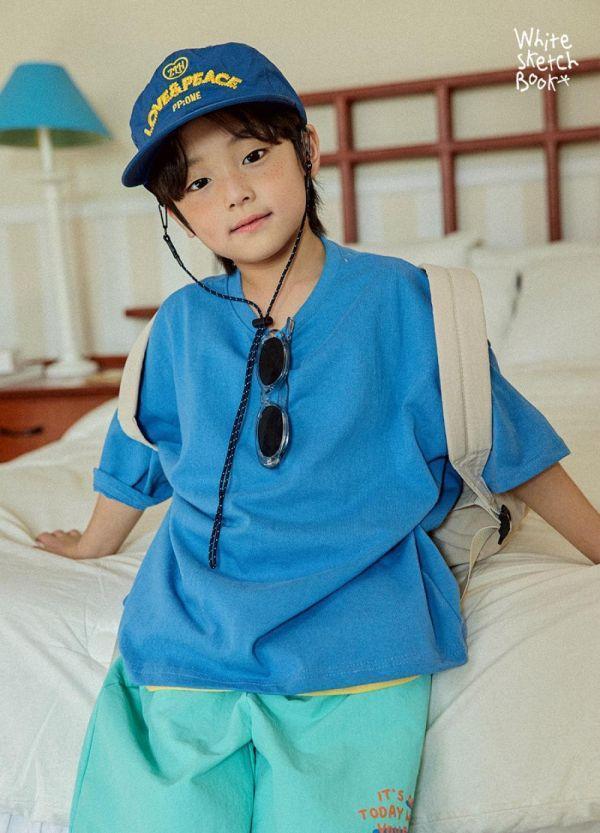 多色素面百搭短袖上衣15-17 韓國童裝,男童夏裝,中性童裝,童裝推薦,2026夏季童裝,男童穿搭,韓系童裝,中性穿搭,韓國代購