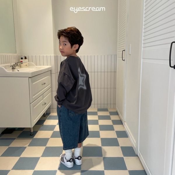 工裝細線百慕達短褲 韓國童裝,男童秋裝,中性童裝,韓系童裝推薦,2025秋季童裝,韓國男童新款,中性風男童穿搭,秋季男童服飾推薦,小男友穿搭