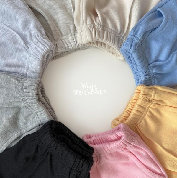 多色中線運動短褲 韓國童裝,男童夏裝,中性童裝,童裝推薦,2026夏季童裝,男童穿搭,韓系童裝,中性穿搭,韓國代購