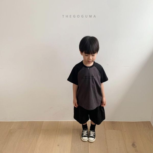 側打摺口袋百慕達短褲 韓國童裝,男童夏裝,中性童裝,童裝推薦,2026夏季童裝,男童穿搭,韓系童裝,中性穿搭,韓國代購