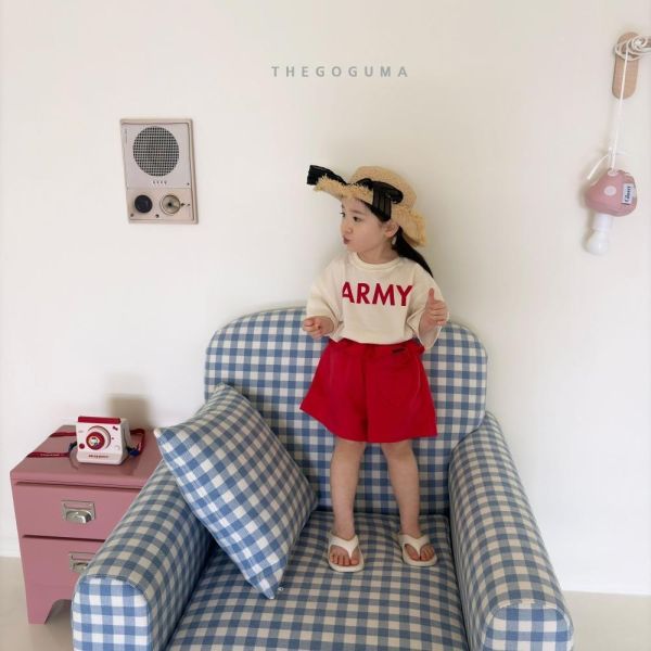 字母ARMY短袖上衣 韓國童裝,男童夏裝,中性童裝,童裝推薦,2026夏季童裝,男童穿搭,韓系童裝,中性穿搭,韓國代購