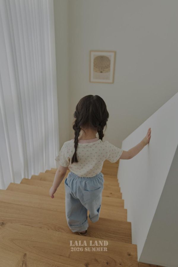 清新微落地直筒寬褲 韓國童裝,男童夏裝,中性童裝,童裝推薦,2026夏季童裝,男童穿搭,韓系童裝,中性穿搭,韓國代購