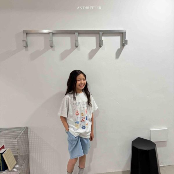 下午茶插圖短袖上衣 韓國童裝,男童夏裝,中性童裝,童裝推薦,2026夏季童裝,男童穿搭,韓系童裝,中性穿搭,韓國代購