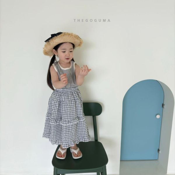 百搭滾邊條紋背心 韓國童裝,男童夏裝,中性童裝,童裝推薦,2026夏季童裝,男童穿搭,韓系童裝,中性穿搭,韓國代購