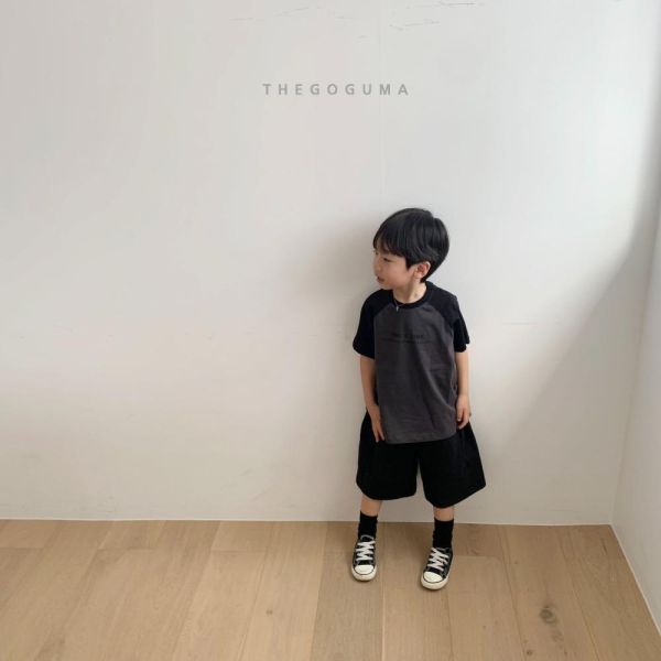 側打摺口袋百慕達短褲 韓國童裝,男童夏裝,中性童裝,童裝推薦,2026夏季童裝,男童穿搭,韓系童裝,中性穿搭,韓國代購