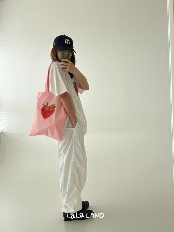 水果購物袋 韓國童裝,男童夏裝,中性童裝,童裝推薦,2026夏季童裝,男童穿搭,韓系童裝,中性穿搭,韓國代購