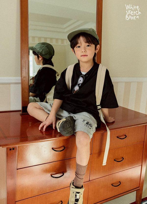 多色素面百搭短袖上衣15-17 韓國童裝,男童夏裝,中性童裝,童裝推薦,2026夏季童裝,男童穿搭,韓系童裝,中性穿搭,韓國代購