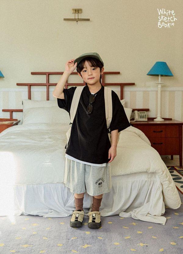 多色素面百搭短袖上衣15-17 韓國童裝,男童夏裝,中性童裝,童裝推薦,2026夏季童裝,男童穿搭,韓系童裝,中性穿搭,韓國代購