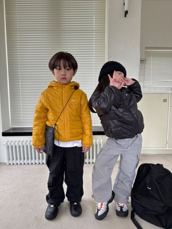 3M專利保暖棉輕量連帽外套 韓國童裝,男童秋裝,中性童裝,韓系童裝推薦,2025秋季童裝,韓國男童新款,中性風男童穿搭,秋季男童服飾推薦,小男友穿搭