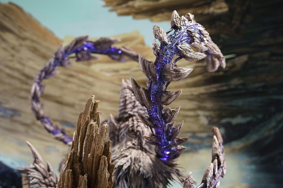 [預購]龍邊-鎖刃龍 