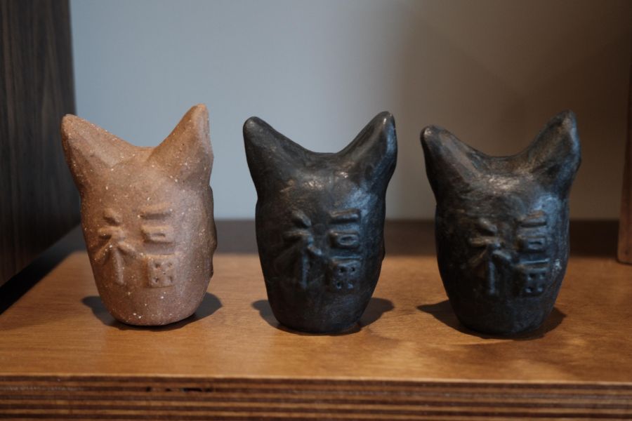 小滿作物-招福蝙蝠 陶瓷招財貓、招財貓擺飾、手工陶瓷招財貓、招財貓公仔、開運招財貓、招財貓禮品、日式招財貓、招財貓收藏、招財貓裝飾品、陶瓷吉祥物