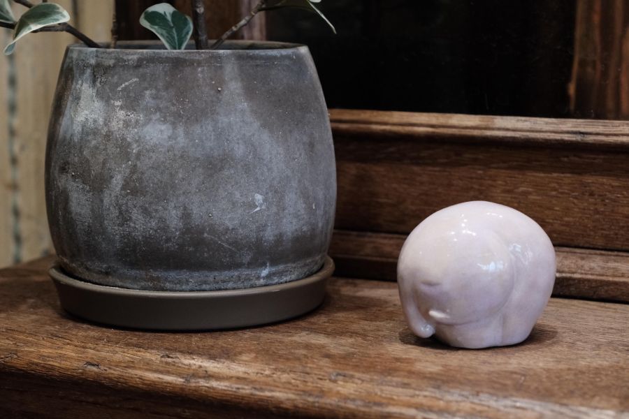 小滿作物-吉祥小象 陶瓷招財貓、招財貓擺飾、手工陶瓷招財貓、招財貓公仔、開運招財貓、招財貓禮品、日式招財貓、招財貓收藏、招財貓裝飾品、陶瓷吉祥物