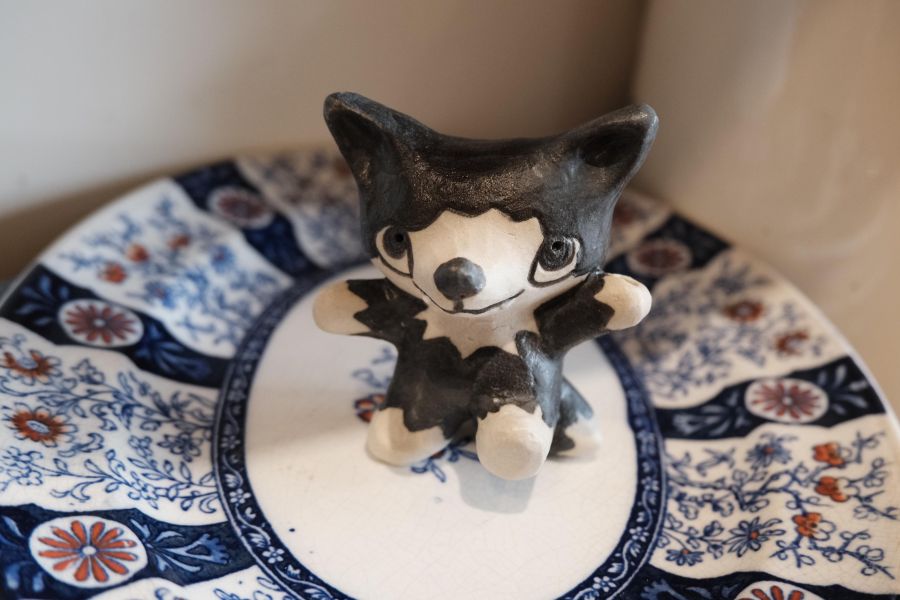 曾偉誠zeng wei cheng-小狐狸陶偶 曾偉誠、zeng wei cheng、曾偉誠作品、曾偉誠陶藝、曾偉誠公仔、曾偉誠插畫、曾偉誠藝術、阿諾貓咪