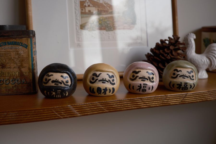 小滿作物-小滿達摩 陶瓷達摩、達摩公仔、達摩擺飾、手工陶瓷達摩、送禮推薦、居家擺設、辦公桌擺飾、收藏擺件、禮品推薦、療癒小物