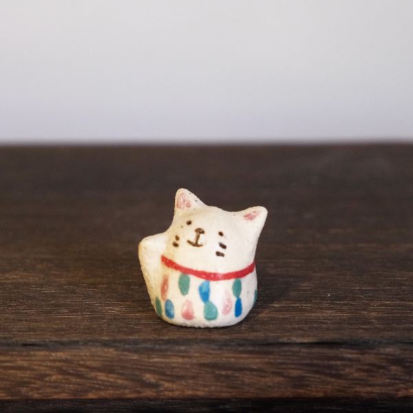 kis_room招財小動物(白貓) 招財、招財貓、陶偶、手作、職人、藝術家、招財動物、發財、玩具