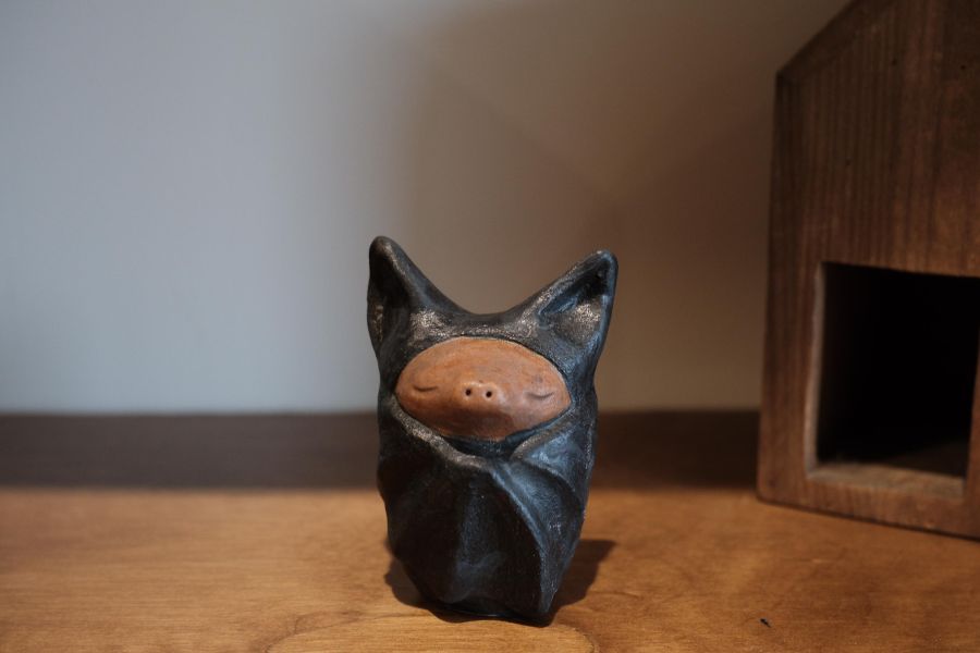 小滿作物-招福蝙蝠 陶瓷招財貓、招財貓擺飾、手工陶瓷招財貓、招財貓公仔、開運招財貓、招財貓禮品、日式招財貓、招財貓收藏、招財貓裝飾品、陶瓷吉祥物