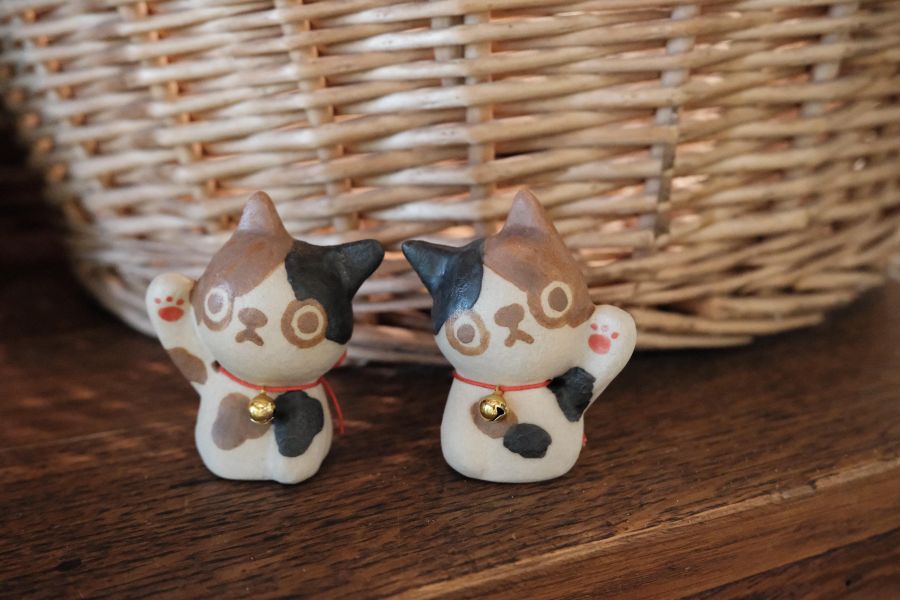 小滿作物-招財貓陶偶(三花款) 陶瓷招財貓、招財貓擺飾、手工陶瓷招財貓、招財貓公仔、開運招財貓、招財貓禮品、日式招財貓、招財貓收藏、招財貓裝飾品、陶瓷吉祥物