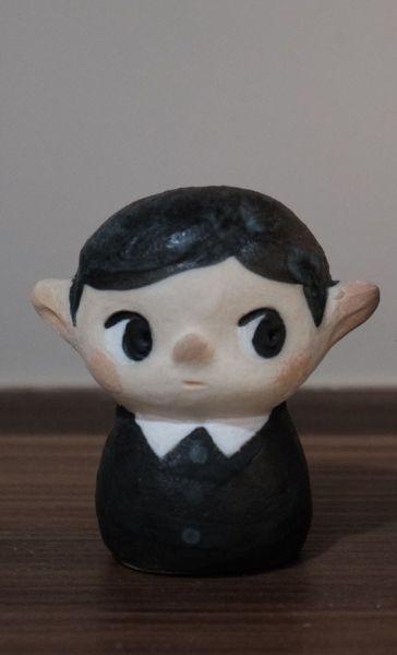 曾偉誠zeng wei cheng-男孩精靈、女孩精靈陶偶 曾偉誠、zeng wei cheng、曾偉誠作品、曾偉誠陶藝、曾偉誠公仔、曾偉誠插畫、曾偉誠藝術、阿諾貓咪