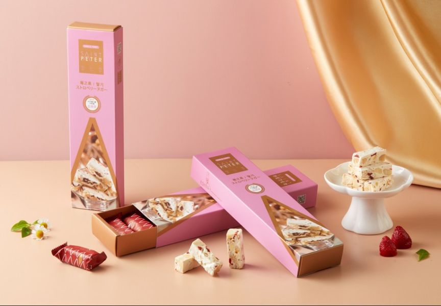 莓之果牛軋糖 (9入) 伴手禮,草莓果乾,夏威夷豆,糙米米香,莓果,堅果,口感層次豐富,回味無窮。