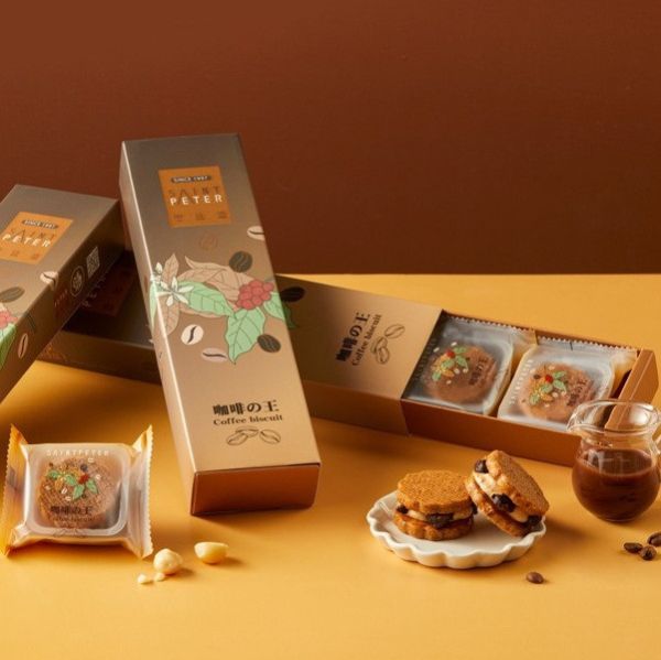 咖啡の王 (4入) 咖啡牛軋餅,咖啡甜點推薦,焦糖流心牛軋糖,手作牛軋糖,台灣咖啡餅乾,咖啡風味點心,台灣人氣甜點,送禮推薦點心,不黏牙糖果,夏威夷豆甜點,咖啡控零食