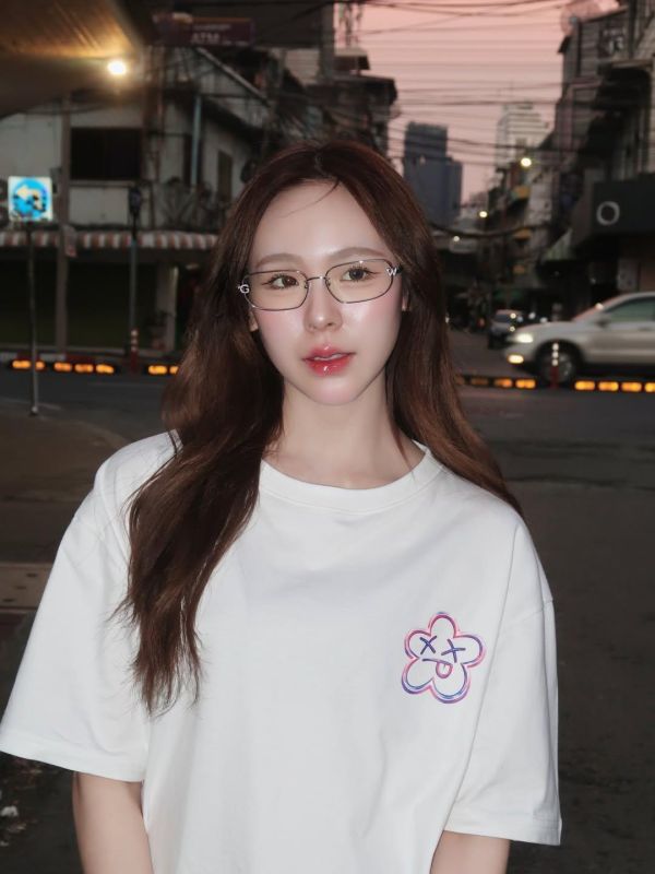 團購4/30結單｜June品牌IYKYK NOIR.MIDNIGHT ÉCLAT T-SHIRT ｜泰韓米果 