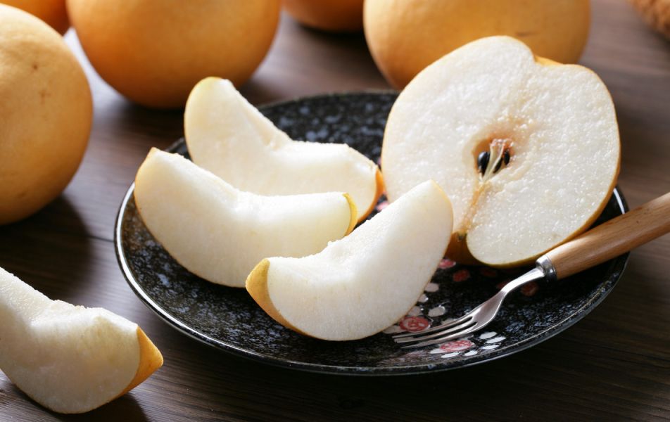 梨山《甜脆雪梨》爆甜上市！ 梨山雪梨,一口就是高山的清甜。 🍐
海拔兩千公尺以上,日夜溫差大,
果肉細緻、清脆多汁💥
搶購網址👉

價格
超巨大《雙粒》（35倆以上）-999元
特大《雙梨》（30兩以上）-888元
大《五粒》（26～28兩） -1499元
中《六粒》（22～26兩） -1250元
小《六粒》（18～22兩）   -999元

一切開就流汁💦
甜而不膩、清涼爽口。
吃雪梨這邊請👉