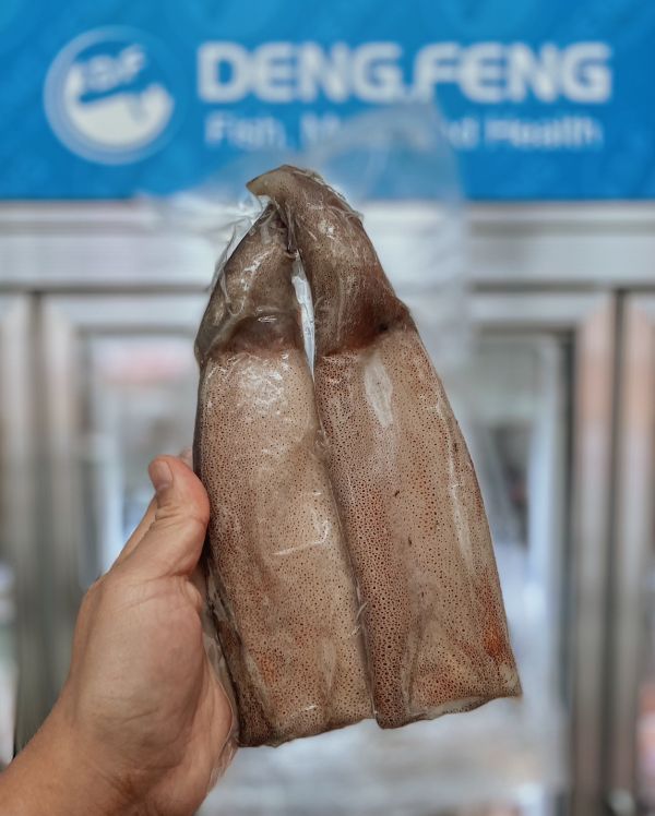 登峰特選鮮凍魷魚肉身(3包一組秤重) 
