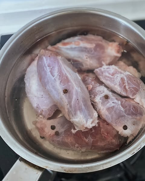 登峰の豬腱肉(黑毛豬) 