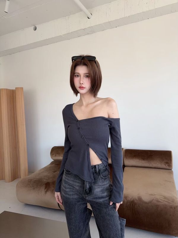 假2件多穿造型上衣（有胸墊） 