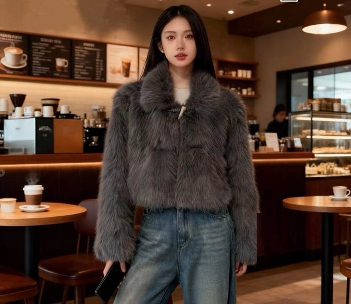 灰調仿皮草短版外套 