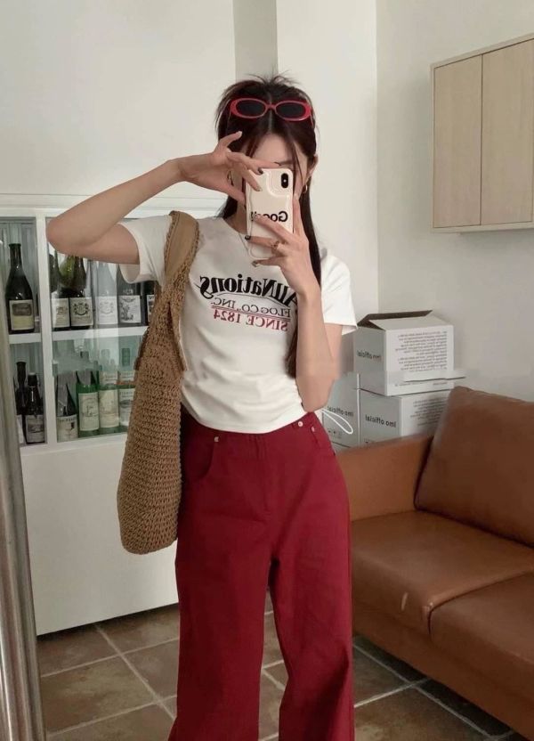 字母美式抽繩短版T 短版抽繩短T👉購買連結：  https://b0916619918799.waca.ec/