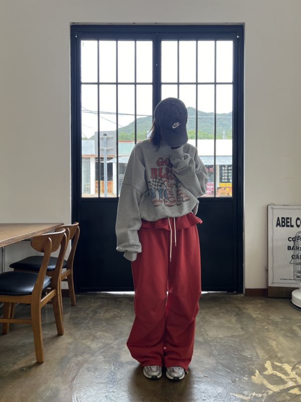 -寬鬆版型-美式復古大學T 美式印花衛衣
百搭衛衣
中性風衛衣
個性字母上衣
休閒寬鬆上衣
軟糯衛衣
秋冬衛衣
氣質慵懶風上衣
學院風衛衣
休閒運動風上衣