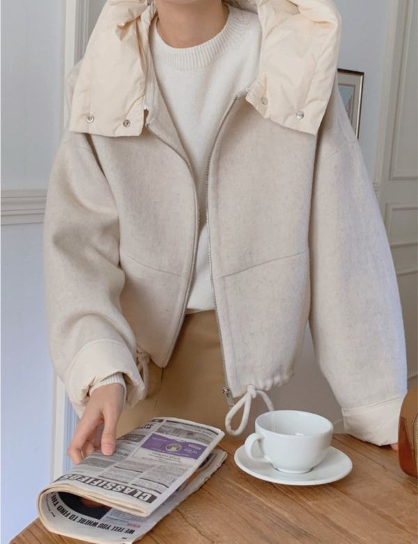 -秋冬必備-拼色連帽外套 撞色連帽外套
寬鬆短版外套
韓系休閒外套
冬季保暖外套
抽繩下擺外套
立體大帽外套
蓬鬆感外套
韓系百搭外套
厚磅羊羔感外套
舒適保暖上衣
雙色設計外套
寬袖設計外套
日常穿搭外套
小臉連帽外套
冬季街頭上衣
氣質休閒風外套
外出必備外套
厚實短版外套