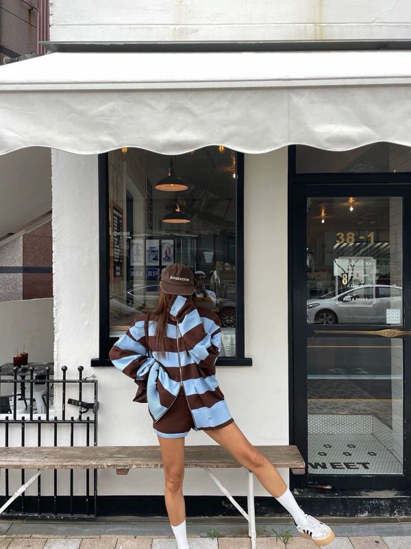 線條拉鍊短褲套裝 •	條紋針織套裝
	•	針織兩件套
	•	韓系休閒套裝
	•	針織拉鍊外套
	•	針織短褲套裝
	•	秋冬套裝推薦
	•	寬鬆休閒外套
	•	韓系日常穿搭
	•	居家外出套裝
	•	甜辣休閒風套裝
	•	咖啡藍條紋針織
	•	懶人套裝韓系