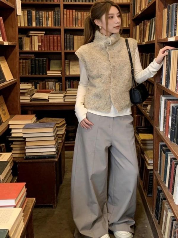 圈圈紗毛開釦背心 