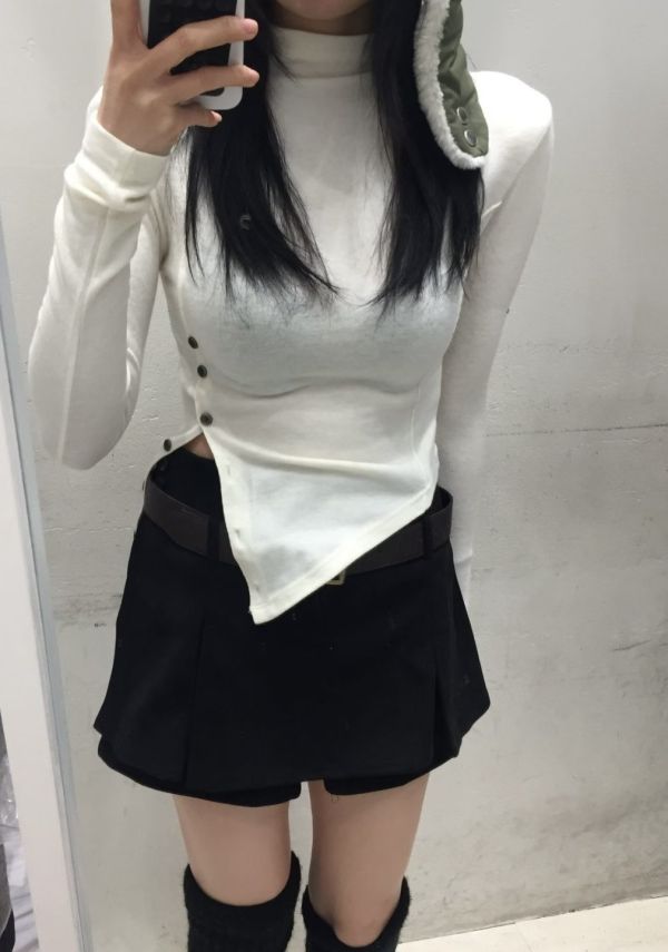 毛呢高領斜扣上衣 