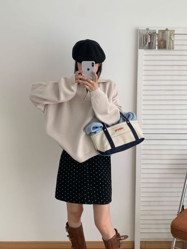 剪刀領大版毛衣 