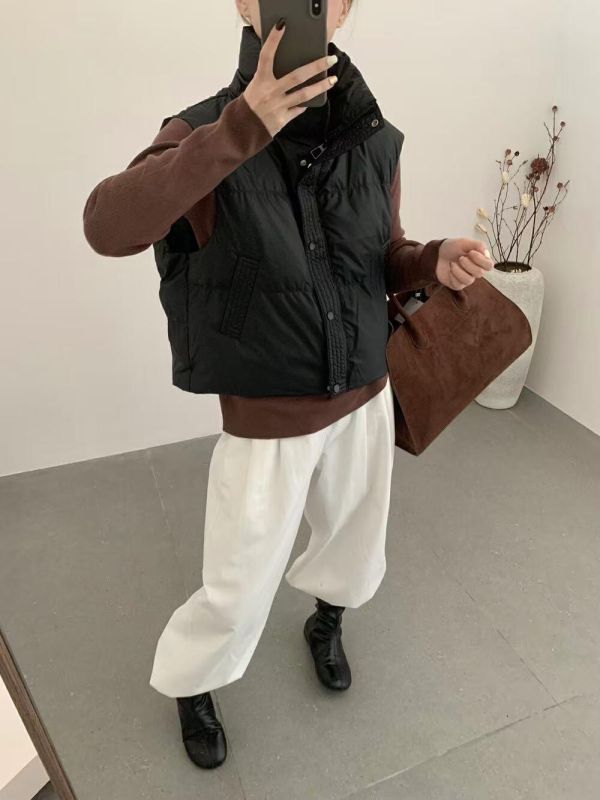 蛋白皮鴨絨背心 