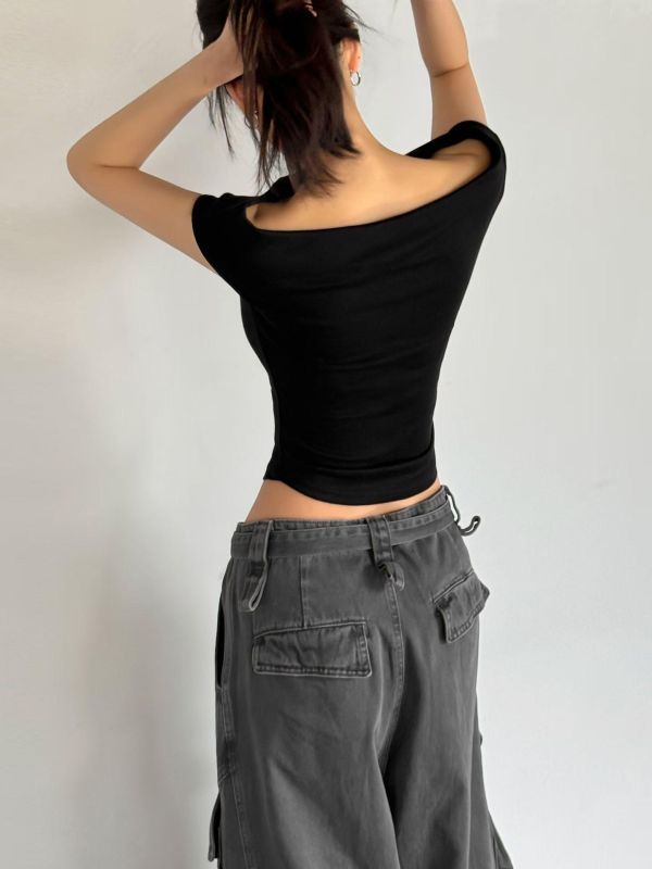 ㄧ字肩短版上衣 