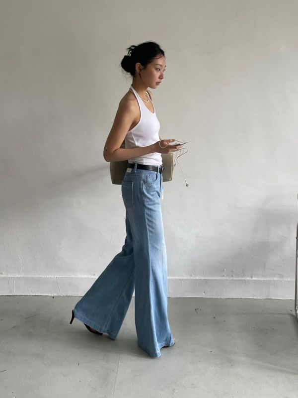 低腰微喇牛仔褲｜顯瘦｜百搭｜ 