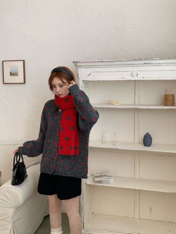 溫柔點點針織毛衣+圍巾 