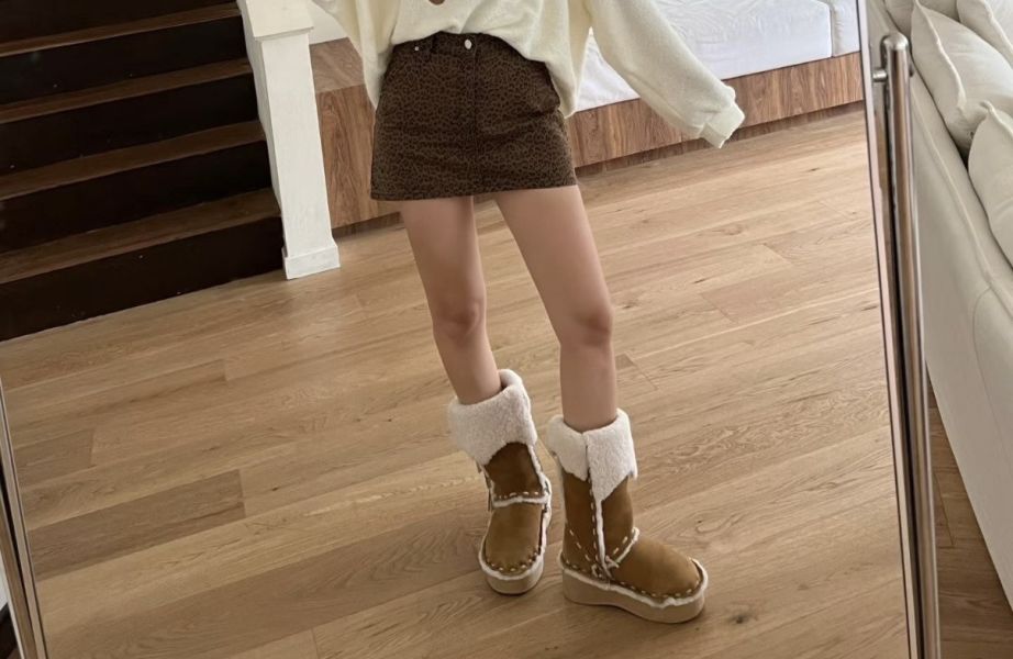 豹紋顯腿長短褲裙 顯瘦短裙、秋冬短裙、時髦短裙、約會穿搭、甜辣穿搭、必備百搭裙、修飾比例短裙、復古豹紋裙
高腰A字裙、韓系迷你裙、女生短裙、時尚豹紋裙、腿長穿搭