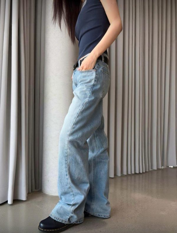 修身顯腿直筒牛仔褲｜高比例版型・日常百搭款 