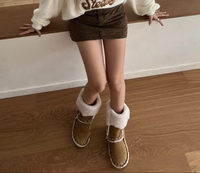 豹紋顯腿長短褲裙 顯瘦短裙、秋冬短裙、時髦短裙、約會穿搭、甜辣穿搭、必備百搭裙、修飾比例短裙、復古豹紋裙
高腰A字裙、韓系迷你裙、女生短裙、時尚豹紋裙、腿長穿搭