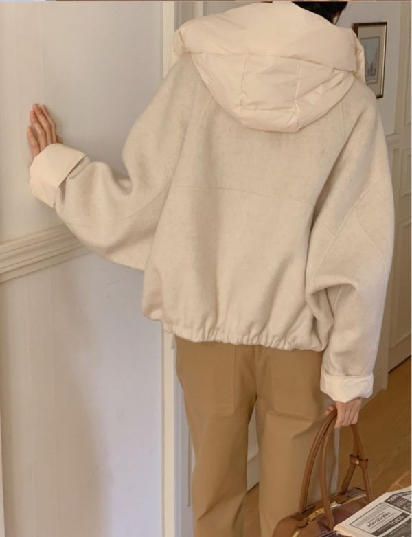 -秋冬必備-拼色連帽外套 撞色連帽外套
寬鬆短版外套
韓系休閒外套
冬季保暖外套
抽繩下擺外套
立體大帽外套
蓬鬆感外套
韓系百搭外套
厚磅羊羔感外套
舒適保暖上衣
雙色設計外套
寬袖設計外套
日常穿搭外套
小臉連帽外套
冬季街頭上衣
氣質休閒風外套
外出必備外套
厚實短版外套