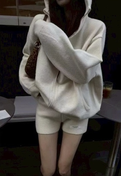 連帽短褲套裝 