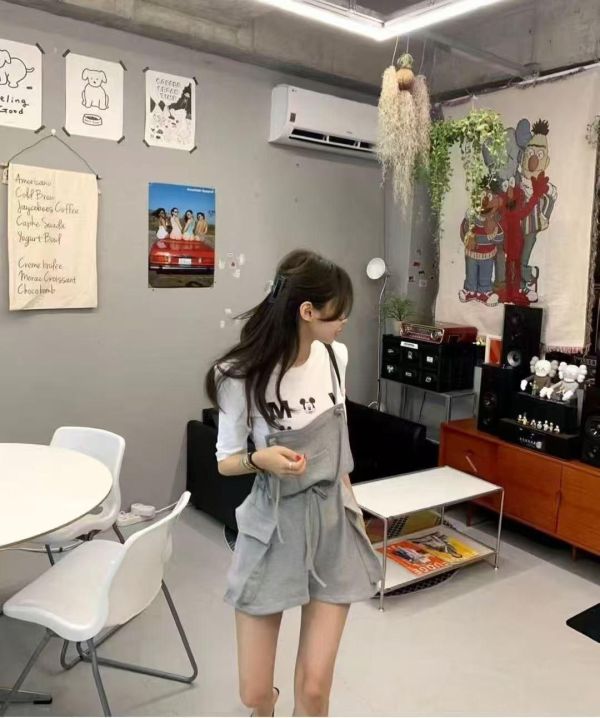 棉質工裝吊帶短褲 肩帶可調整 腰部抽繩設計 